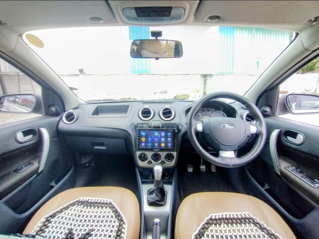 यूज़्ड 2011 फोर्ड फिएस्टा क्लासिक, Alagapuram, Salem 12 यूज़्ड 2011 फोर्ड फिएस्टा क्लासिक, Alagapuram, Salem 12