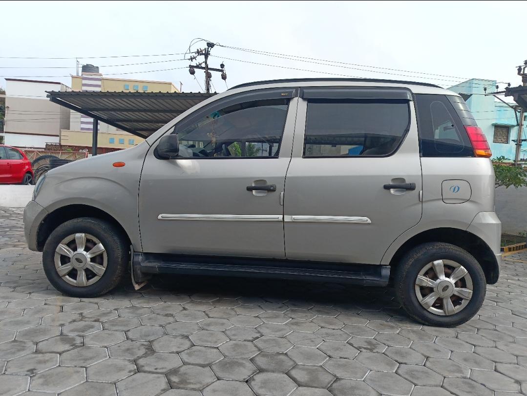 यूज़्ड 2013 महिंद्रा क्वांटो, Alagapuram, Salem 1 यूज़्ड 2013 महिंद्रा क्वांटो, Alagapuram, Salem 1