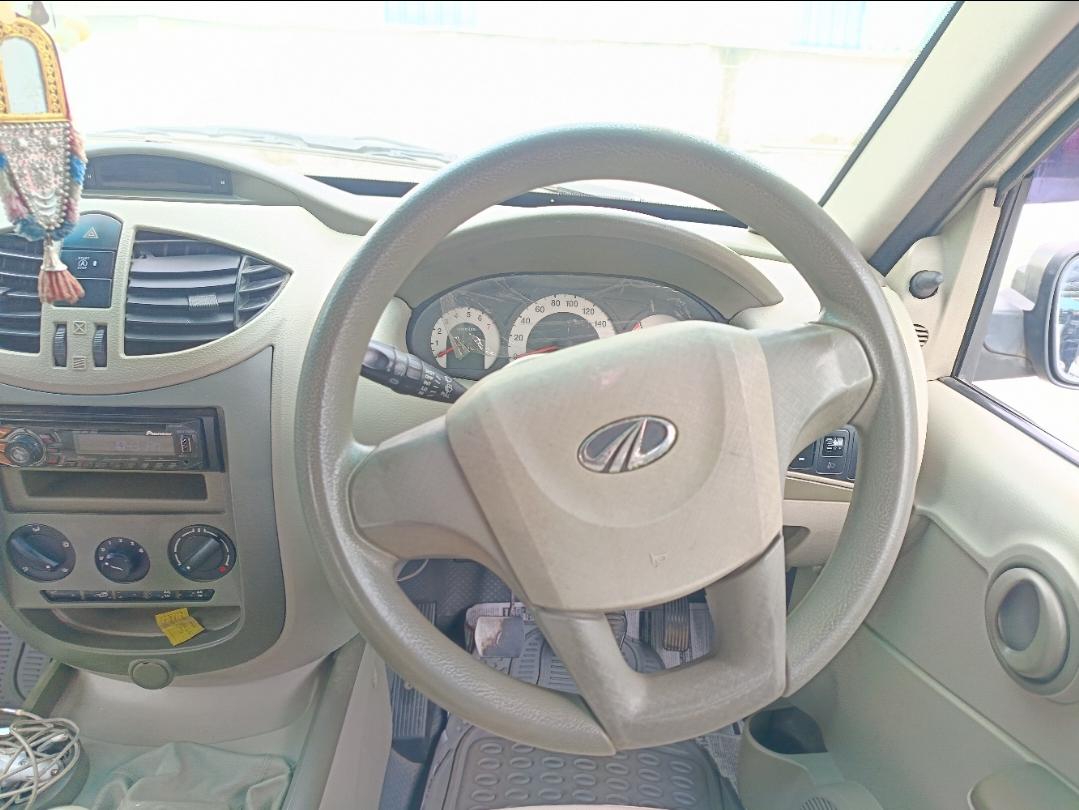 यूज़्ड 2013 महिंद्रा क्वांटो, Alagapuram, Salem 12 यूज़्ड 2013 महिंद्रा क्वांटो, Alagapuram, Salem 12