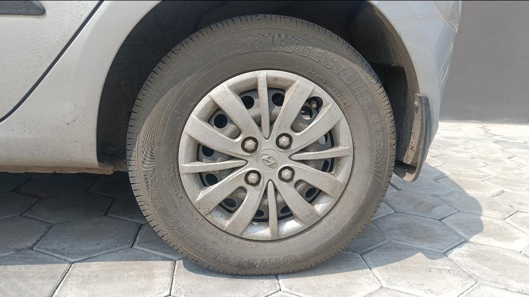 यूज़्ड 2015 ह्युंडई आई10, Alagapuram, Salem 9 यूज़्ड 2015 ह्युंडई आई10, Alagapuram, Salem 9