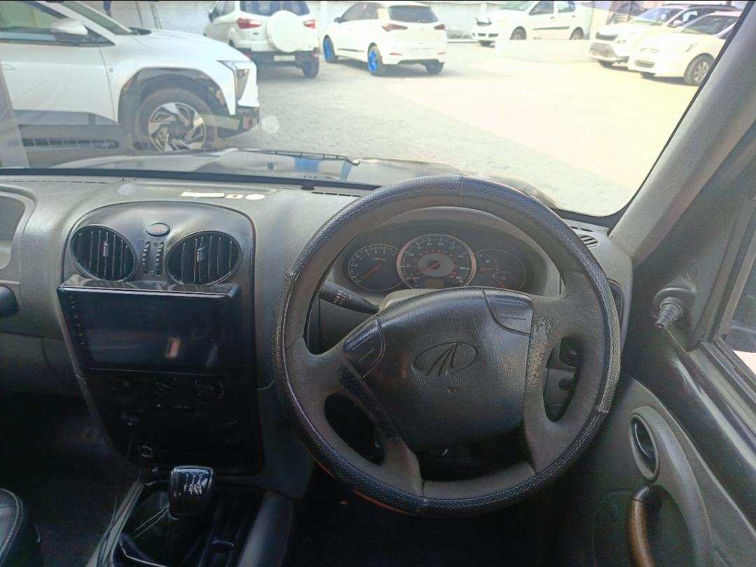 यूज़्ड 2013 महिंद्रा स्कॉर्पियो, Alagapuram, Salem 12 यूज़्ड 2013 महिंद्रा स्कॉर्पियो, Alagapuram, Salem 12