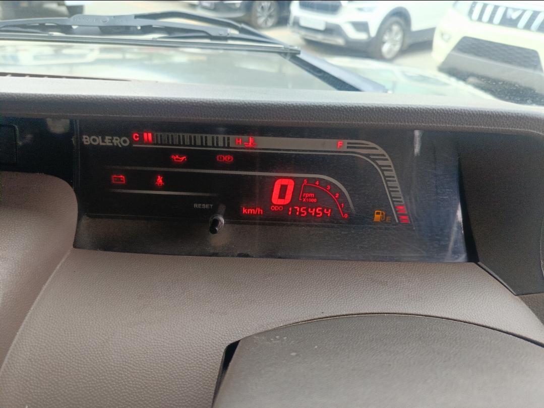 यूज़्ड 2013 महिंद्रा बोलेरो, Alagapuram, Salem 10 यूज़्ड 2013 महिंद्रा बोलेरो, Alagapuram, Salem 10