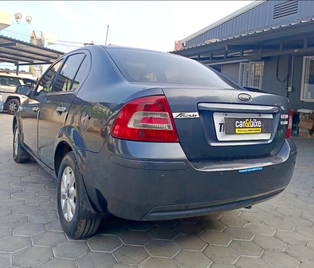 यूज़्ड 2013 फोर्ड फिएस्टा, Alagapuram, Salem 4 यूज़्ड 2013 फोर्ड फिएस्टा, Alagapuram, Salem 4