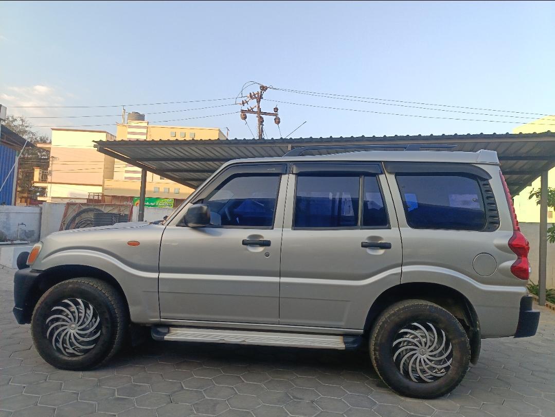 यूज़्ड 2010 महिंद्रा स्कॉर्पियो, Alagapuram, Salem 9 यूज़्ड 2010 महिंद्रा स्कॉर्पियो, Alagapuram, Salem 9