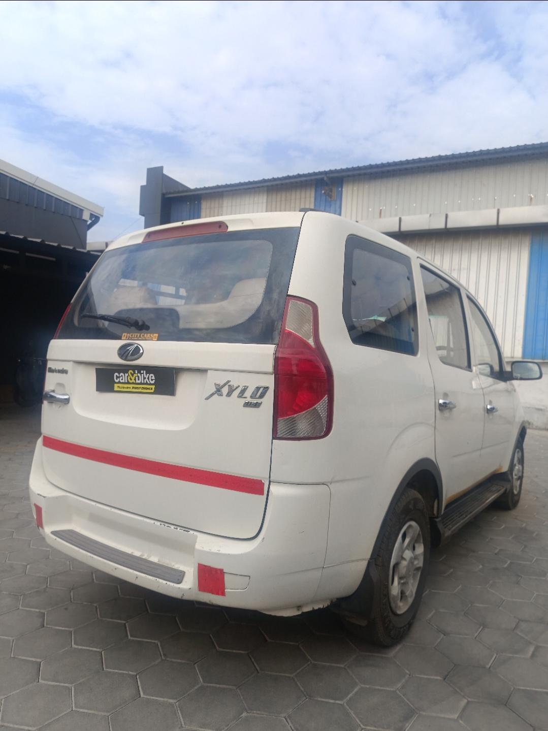 यूज़्ड 2015 महिंद्रा ज़ाइलो, Alagapuram, Salem 2 यूज़्ड 2015 महिंद्रा ज़ाइलो, Alagapuram, Salem 2