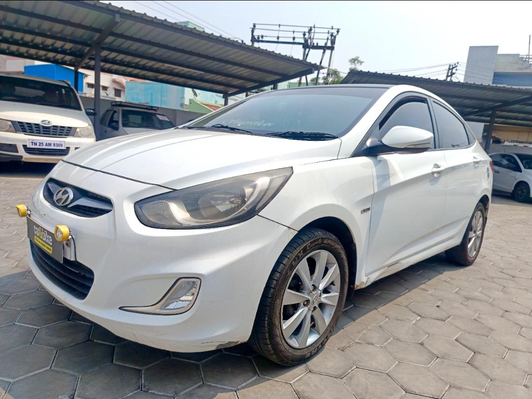 2012 ह्युंडई फ्लयूडिक वरना 1.6 CRDI SX 2012 ह्युंडई फ्लयूडिक वरना 1.6 CRDI SX