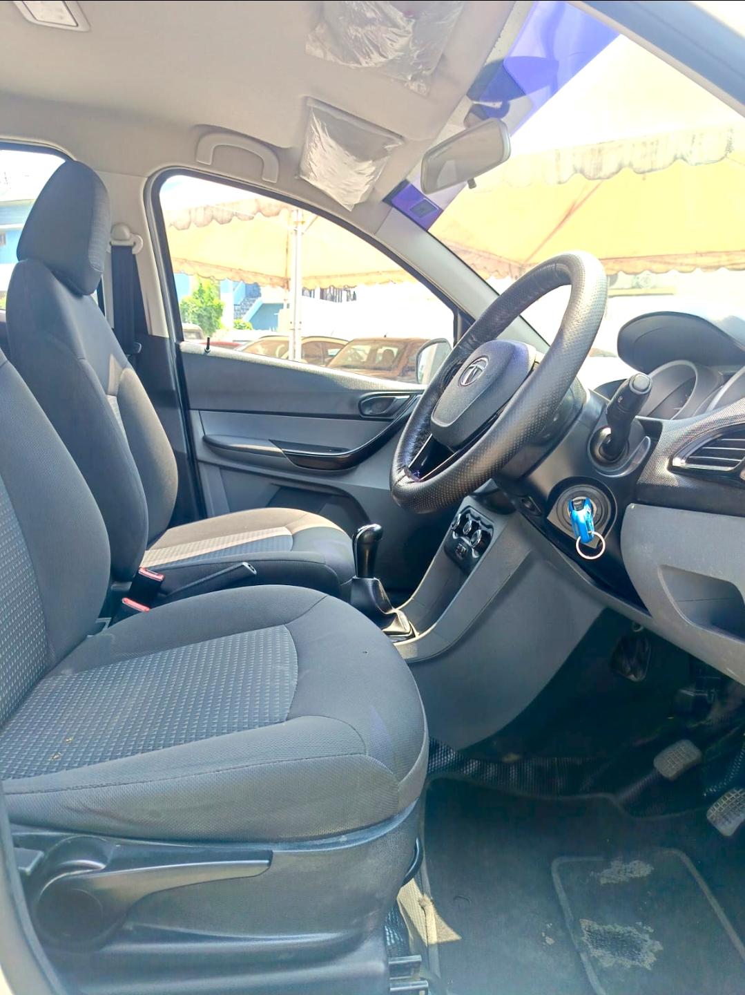 यूज़्ड 2017 टाटा टीगोर, Alagapuram, Salem 14 यूज़्ड 2017 टाटा टीगोर, Alagapuram, Salem 14