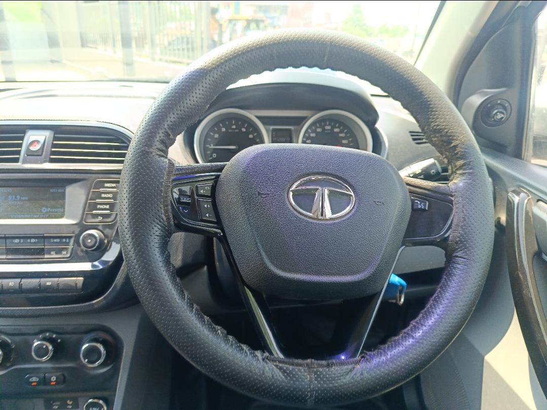 यूज़्ड 2017 टाटा टीगोर, Alagapuram, Salem 11 यूज़्ड 2017 टाटा टीगोर, Alagapuram, Salem 11