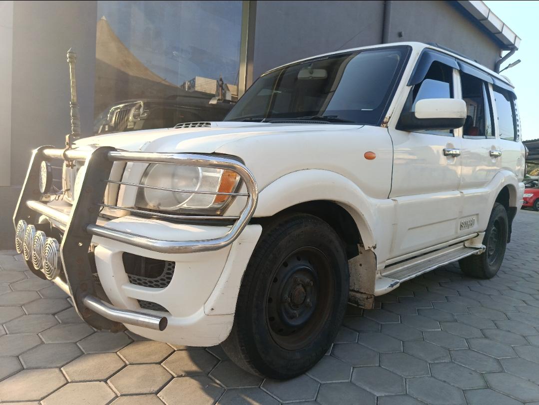 2011 महिंद्रा स्कॉर्पियो SLE BS 3 2011 महिंद्रा स्कॉर्पियो SLE BS 3