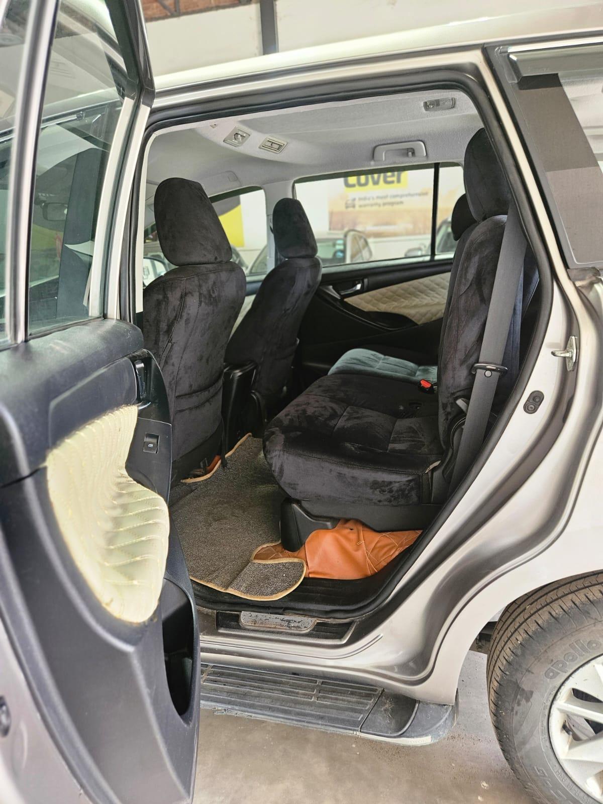 यूज़्ड 2016 टोयोटा इनोवा क्रिस्टा, Malda  16 यूज़्ड 2016 टोयोटा इनोवा क्रिस्टा, Malda  16