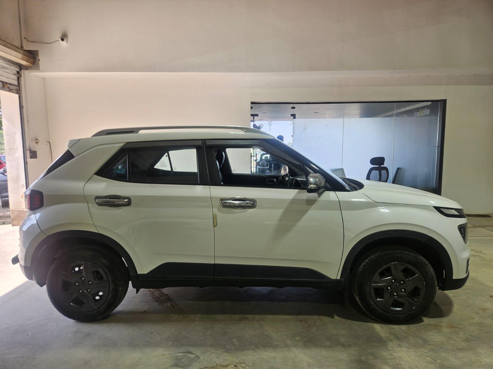 यूज़्ड 2023 ह्युंडई वेन्यू, Balarampore Colony, Malda 5 यूज़्ड 2023 ह्युंडई वेन्यू, Balarampore Colony, Malda 5