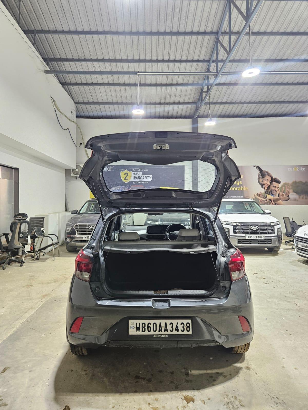 यूज़्ड 2023 ह्युंडई ग्रैंड आई10 निओस, Balarampore Colony, Malda 8 यूज़्ड 2023 ह्युंडई ग्रैंड आई10 निओस, Balarampore Colony, Malda 8