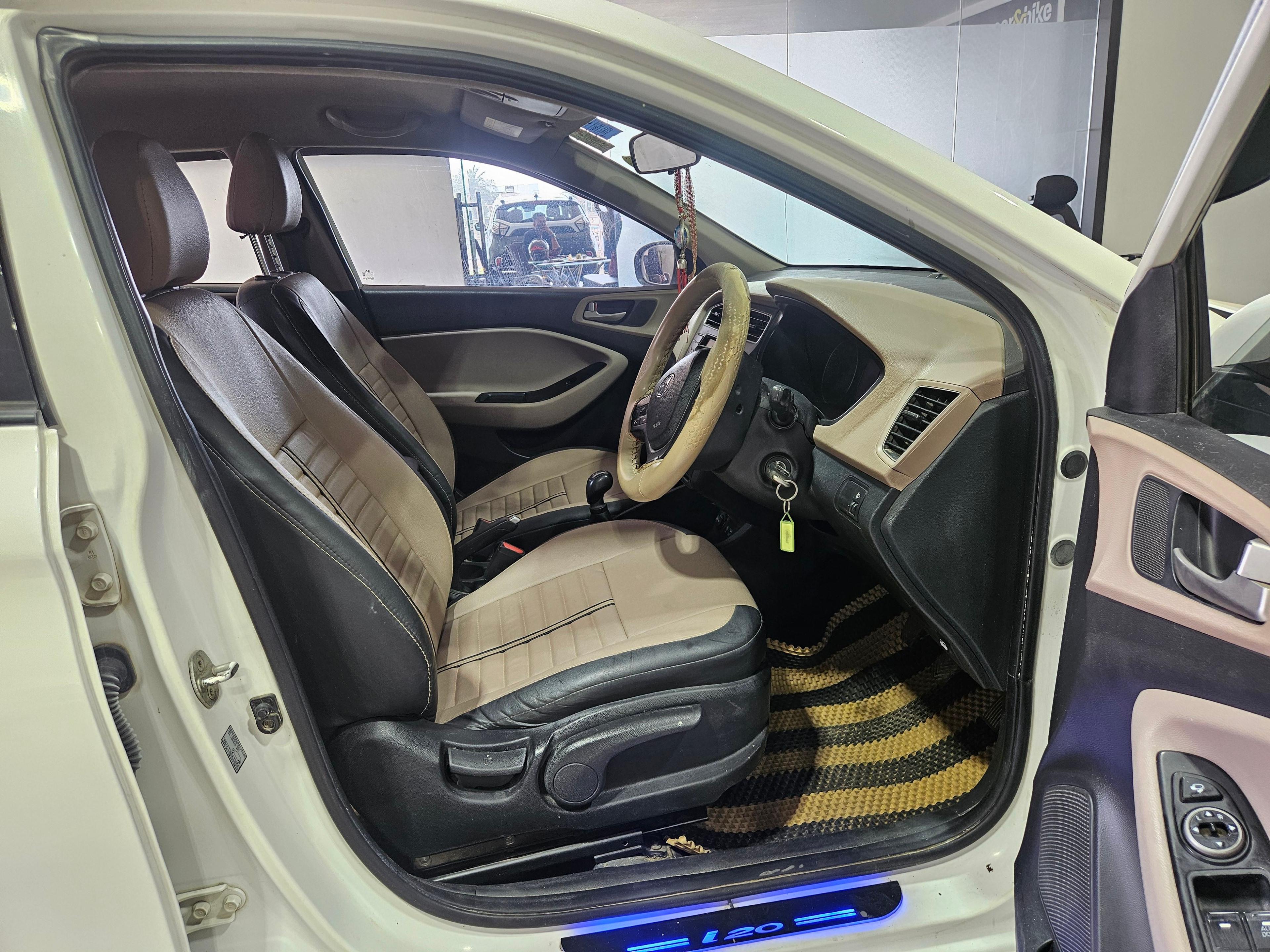 यूज़्ड 2019 ह्युंडई आई20 एक्टिव, Balarampore Colony, Malda 10 यूज़्ड 2019 ह्युंडई आई20 एक्टिव, Balarampore Colony, Malda 10