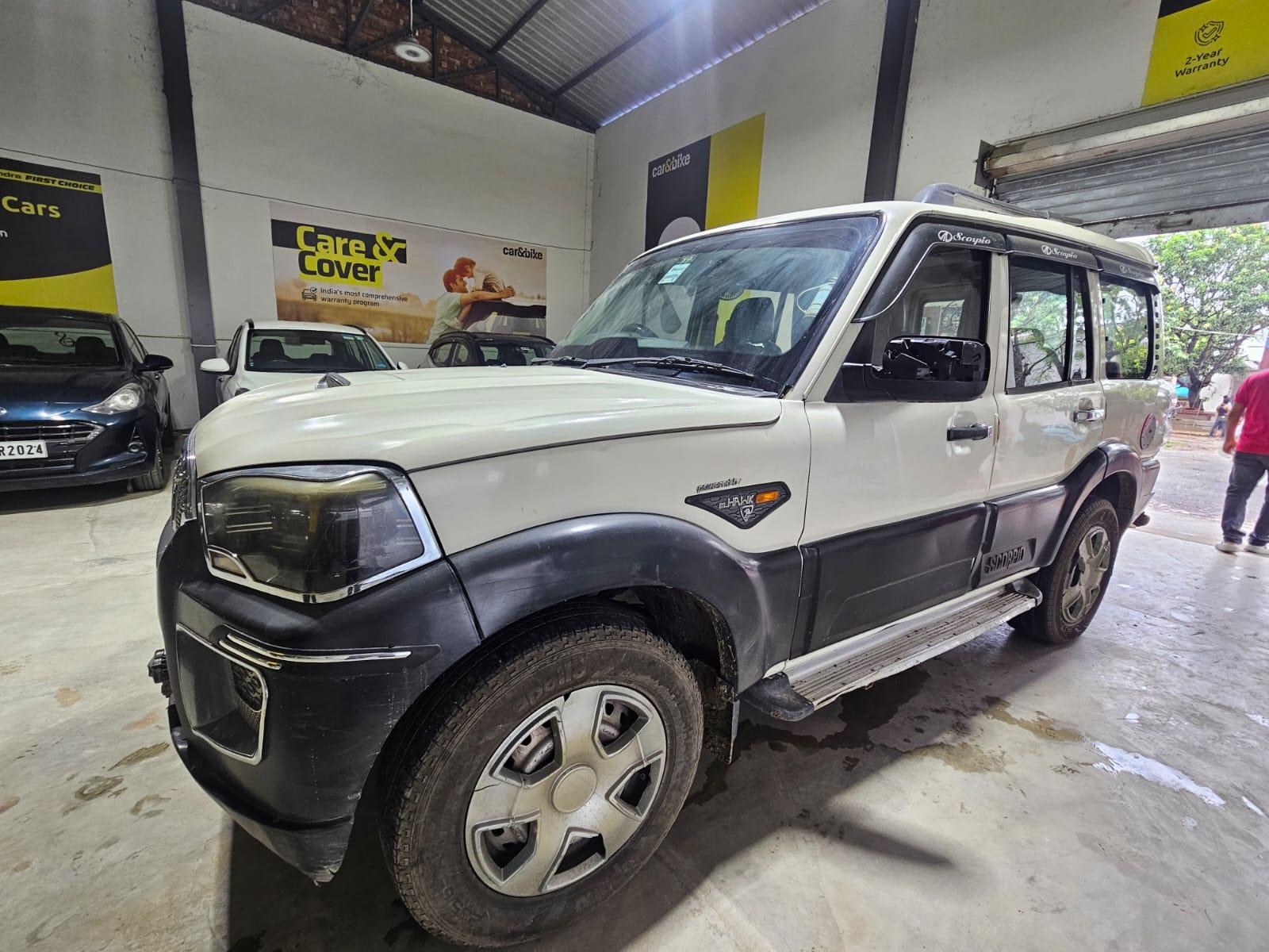 2017 महिंद्रा स्कॉर्पियो S4 2WD 2017 महिंद्रा स्कॉर्पियो S4 2WD