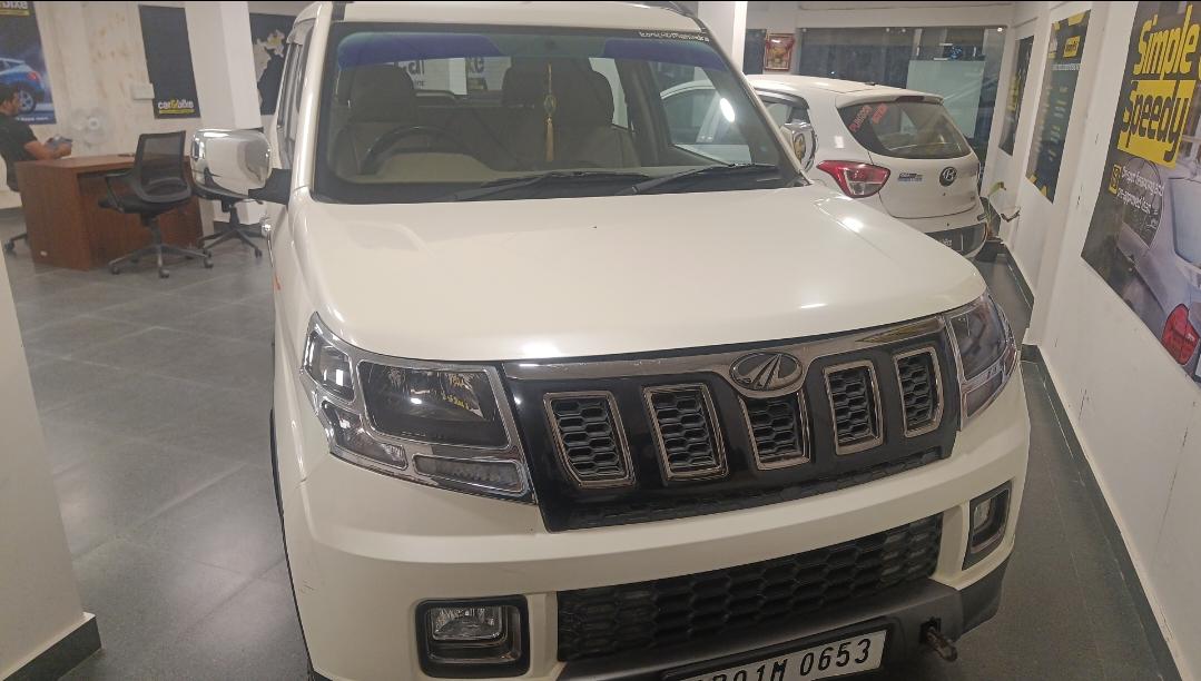 2019 महिंद्रा टीयूवी300 T10 100HP 2019 महिंद्रा टीयूवी300 T10 100HP