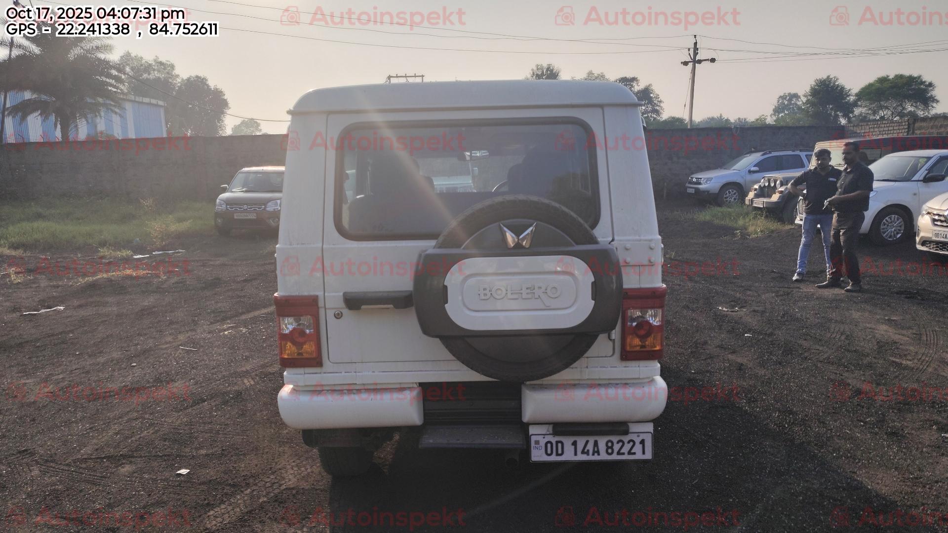 2013 महिंद्रा बोलेरो SLX BS3 2013 महिंद्रा बोलेरो SLX BS3