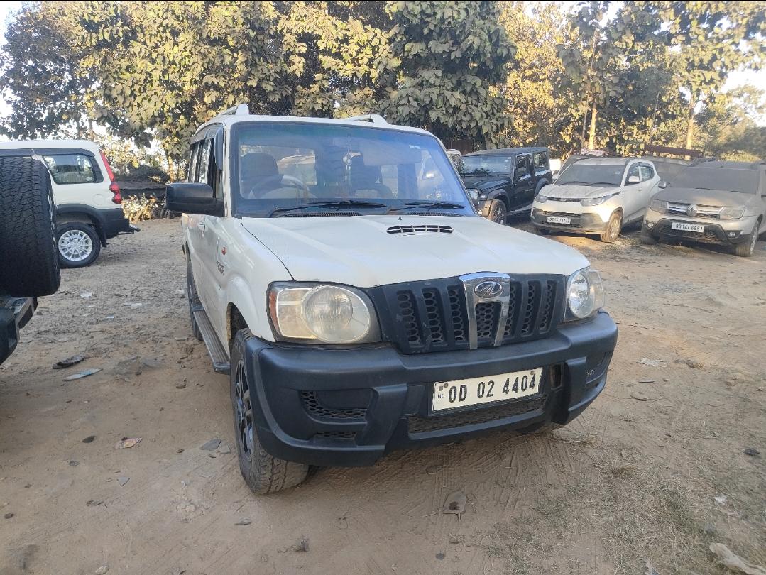 2012 महिंद्रा स्कॉर्पियो M2DI 2012 महिंद्रा स्कॉर्पियो M2DI