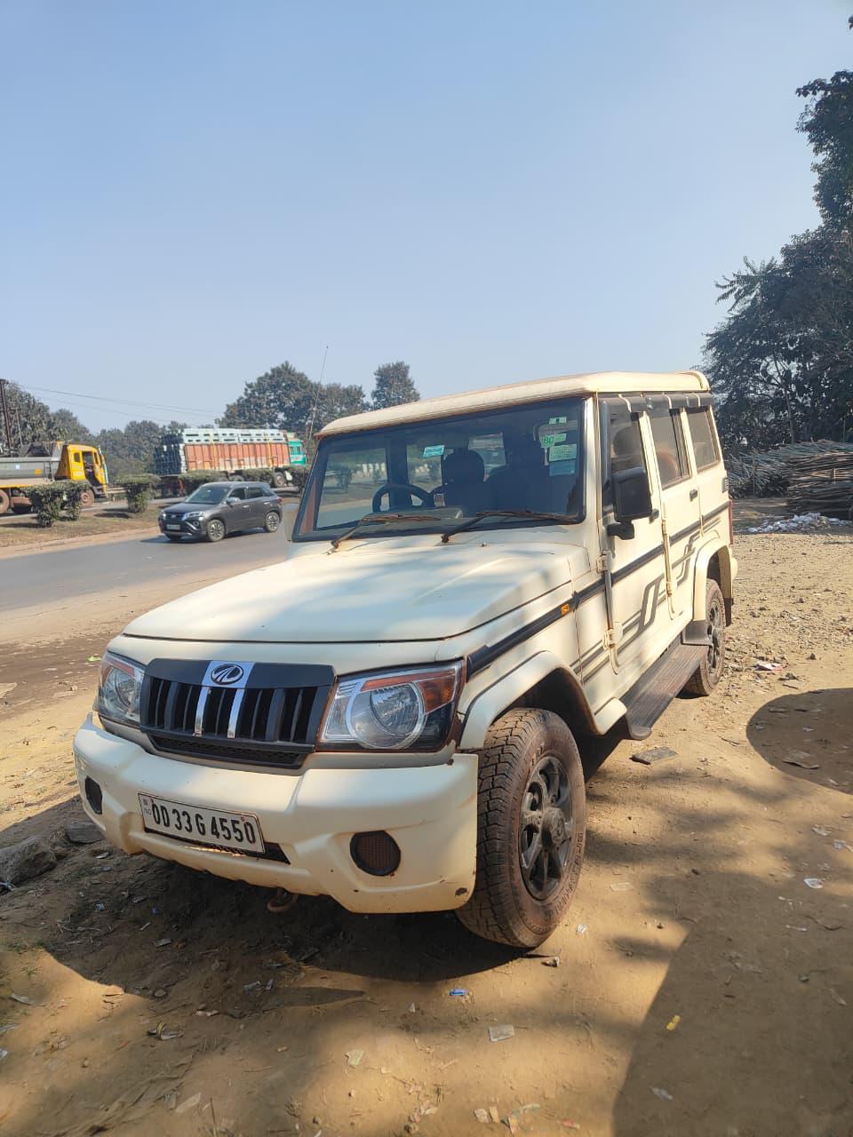 2016 महिंद्रा बोलेरो SLX BS4 2016 महिंद्रा बोलेरो SLX BS4