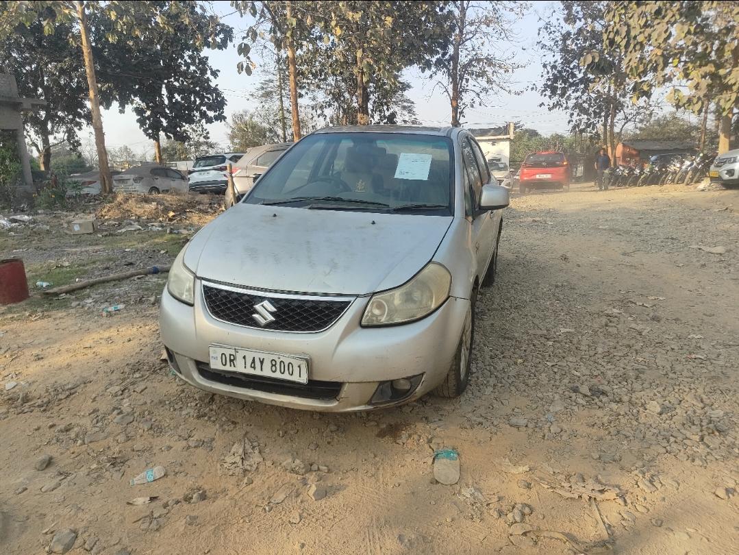 2011 मारुति सुजुकी एसएक्स4 ZDI 2011 मारुति सुजुकी एसएक्स4 ZDI