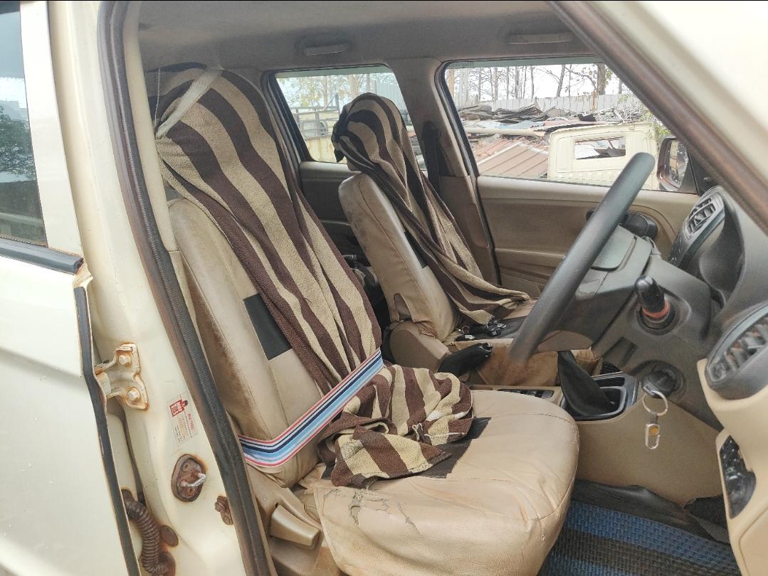 यूज़्ड 2018 महिंद्रा टीयूवी300, Kalunga, Rourkela 12 यूज़्ड 2018 महिंद्रा टीयूवी300, Kalunga, Rourkela 12