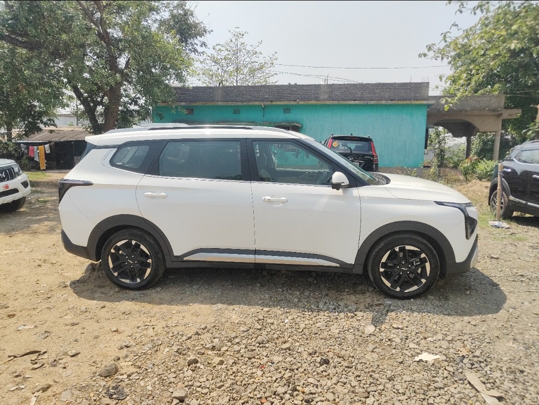 Used 2025 Kia Carens Clavis Used 2025 Kia Carens Clavis