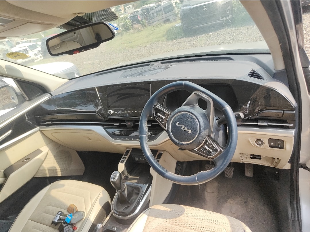 Used 2022 Kia Carens Used 2022 Kia Carens