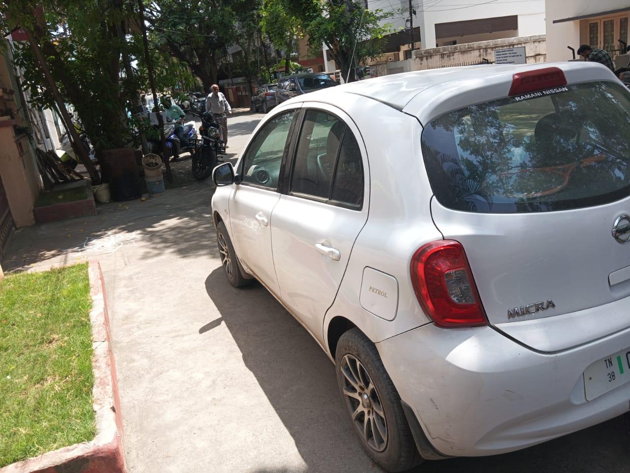 2017 निसान माइक्रा XL (CVT) 2017 निसान माइक्रा XL (CVT)