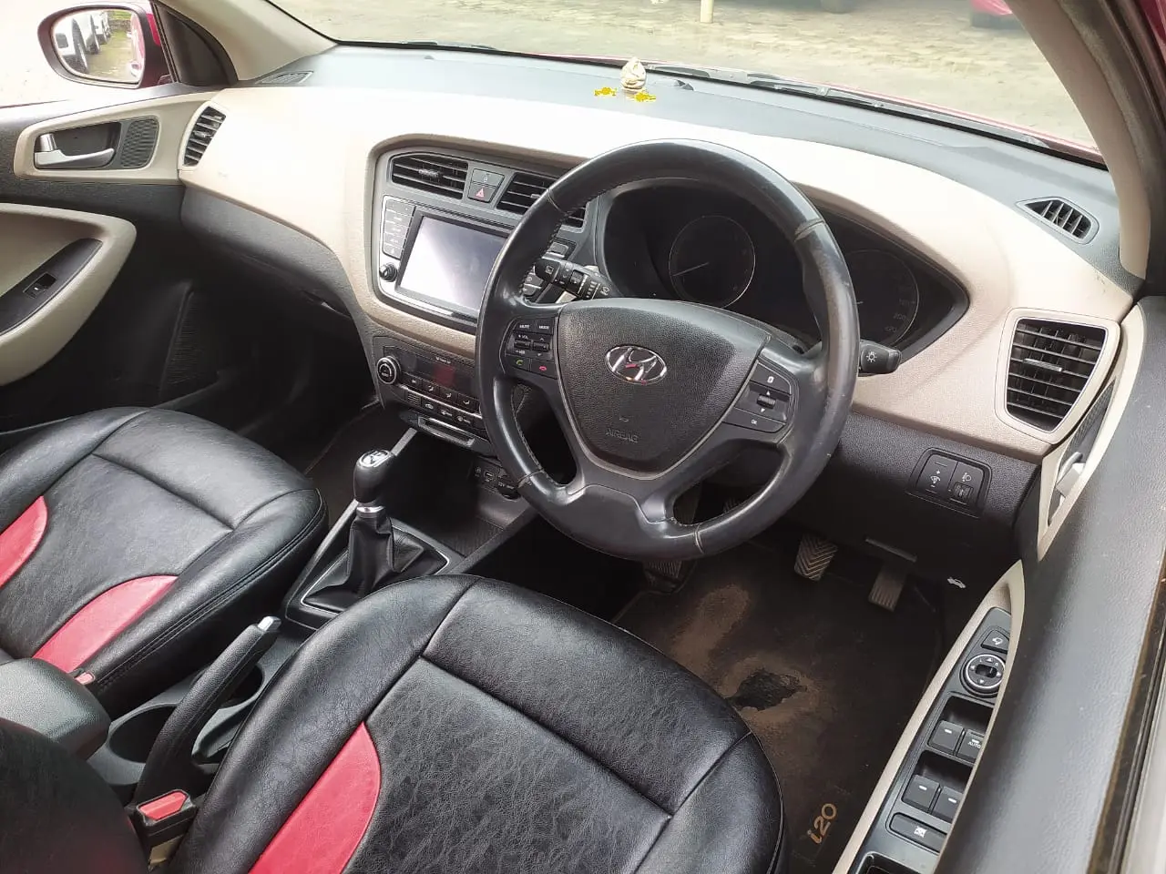 यूज़्ड 2016 ह्युंडई ईलाइट आई20, Ashoknagar (MR), Mangalore 2 यूज़्ड 2016 ह्युंडई ईलाइट आई20, Ashoknagar (MR), Mangalore 2