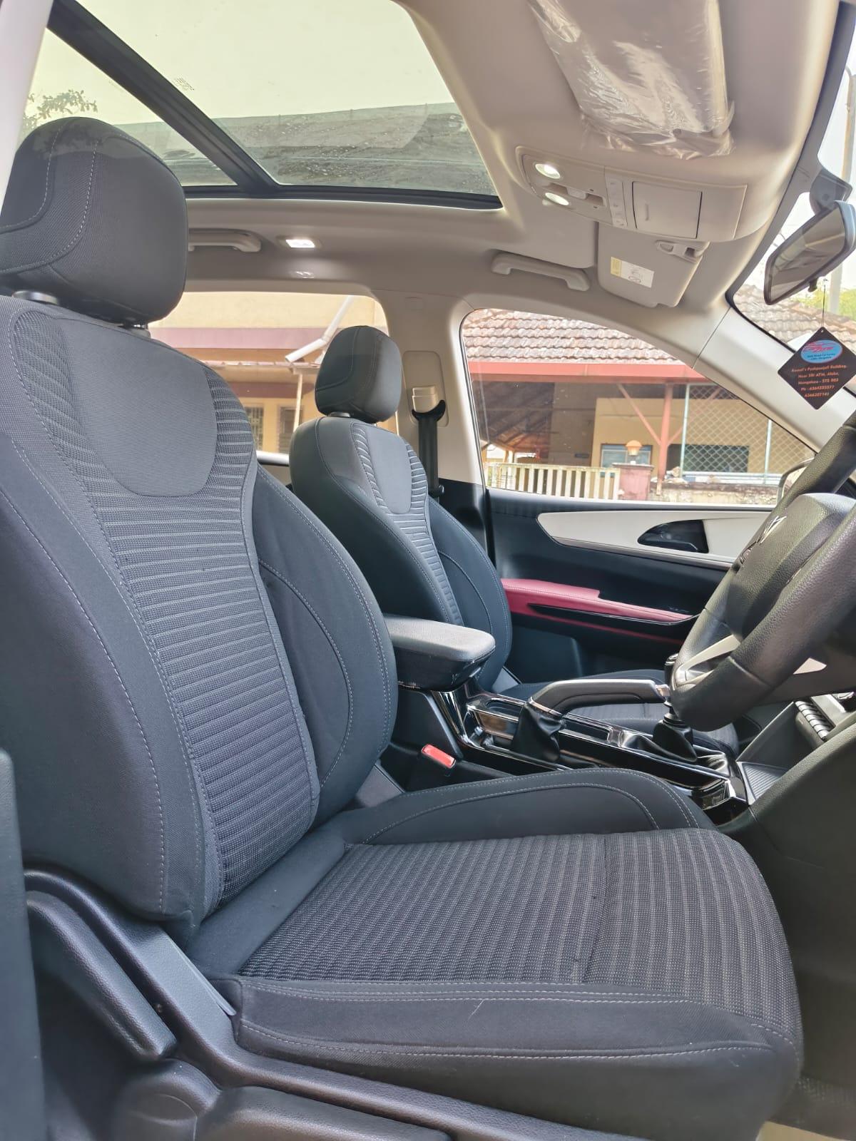 यूज़्ड 2022 महिंद्रा एक्सयूवी700, Ashoknagar (MR), Mangalore 15 यूज़्ड 2022 महिंद्रा एक्सयूवी700, Ashoknagar (MR), Mangalore 15