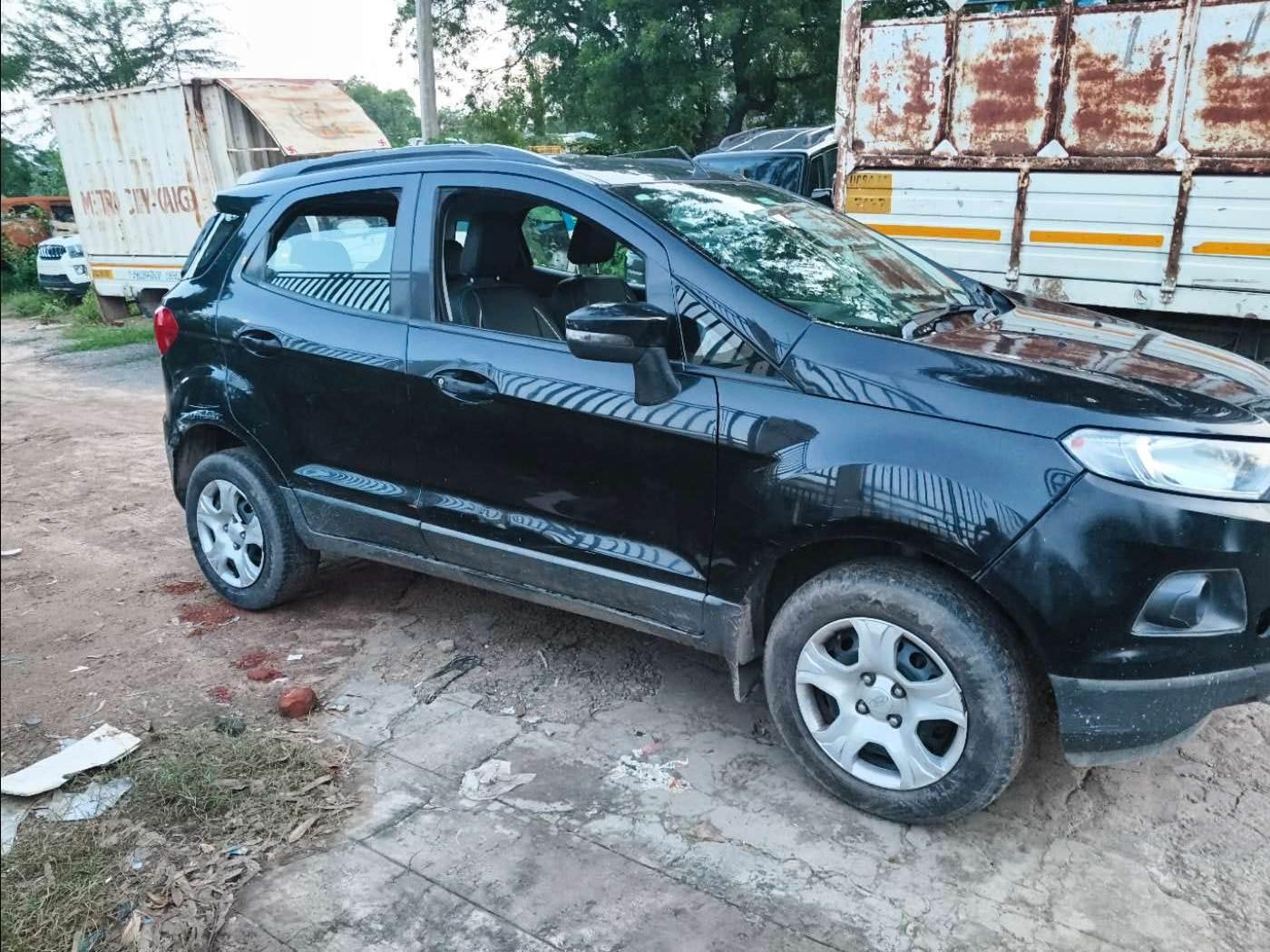 2017 फोर्ड इकोस्पोर्ट 1.5 TDCi Diesel Trend BS IV 2017 फोर्ड इकोस्पोर्ट 1.5 TDCi Diesel Trend BS IV