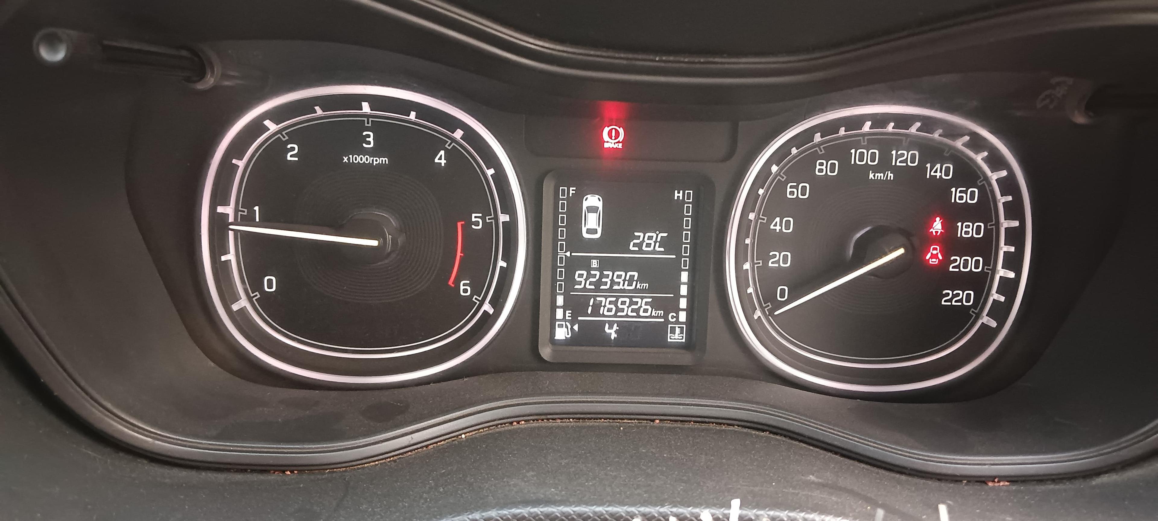 यूज़्ड 2017 मारुति सुजुकी विटारा ब्रेज़ा, Dayal Bagh, Agra 6 यूज़्ड 2017 मारुति सुजुकी विटारा ब्रेज़ा, Dayal Bagh, Agra 6