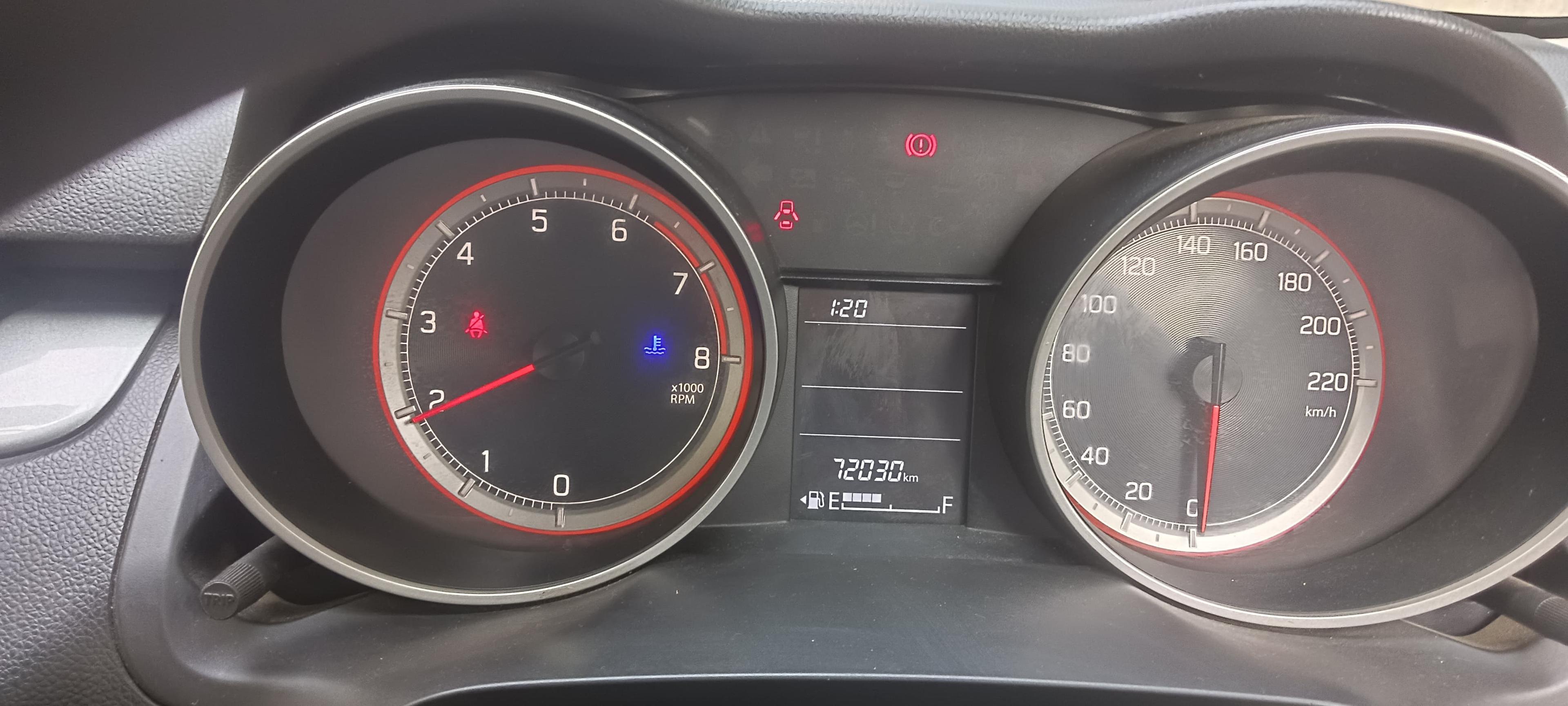 यूज़्ड 2019 मारुति सुजुकी स्विफ्ट, Dayal Bagh, Agra 6 यूज़्ड 2019 मारुति सुजुकी स्विफ्ट, Dayal Bagh, Agra 6