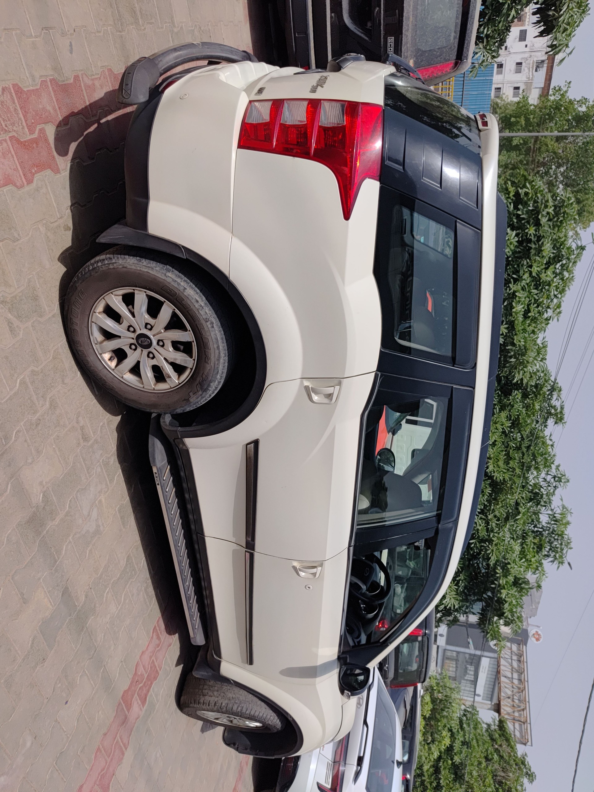 Used 2015 Mahindra XUV500 Used 2015 Mahindra XUV500