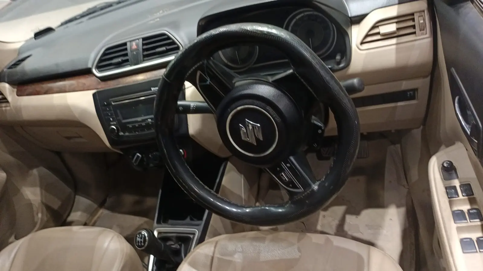 यूज़्ड 2018 मारुति सुजुकी स्विफ्ट डिज़ायर, Kheri, Lakhimpur 7 यूज़्ड 2018 मारुति सुजुकी स्विफ्ट डिज़ायर, Kheri, Lakhimpur 7