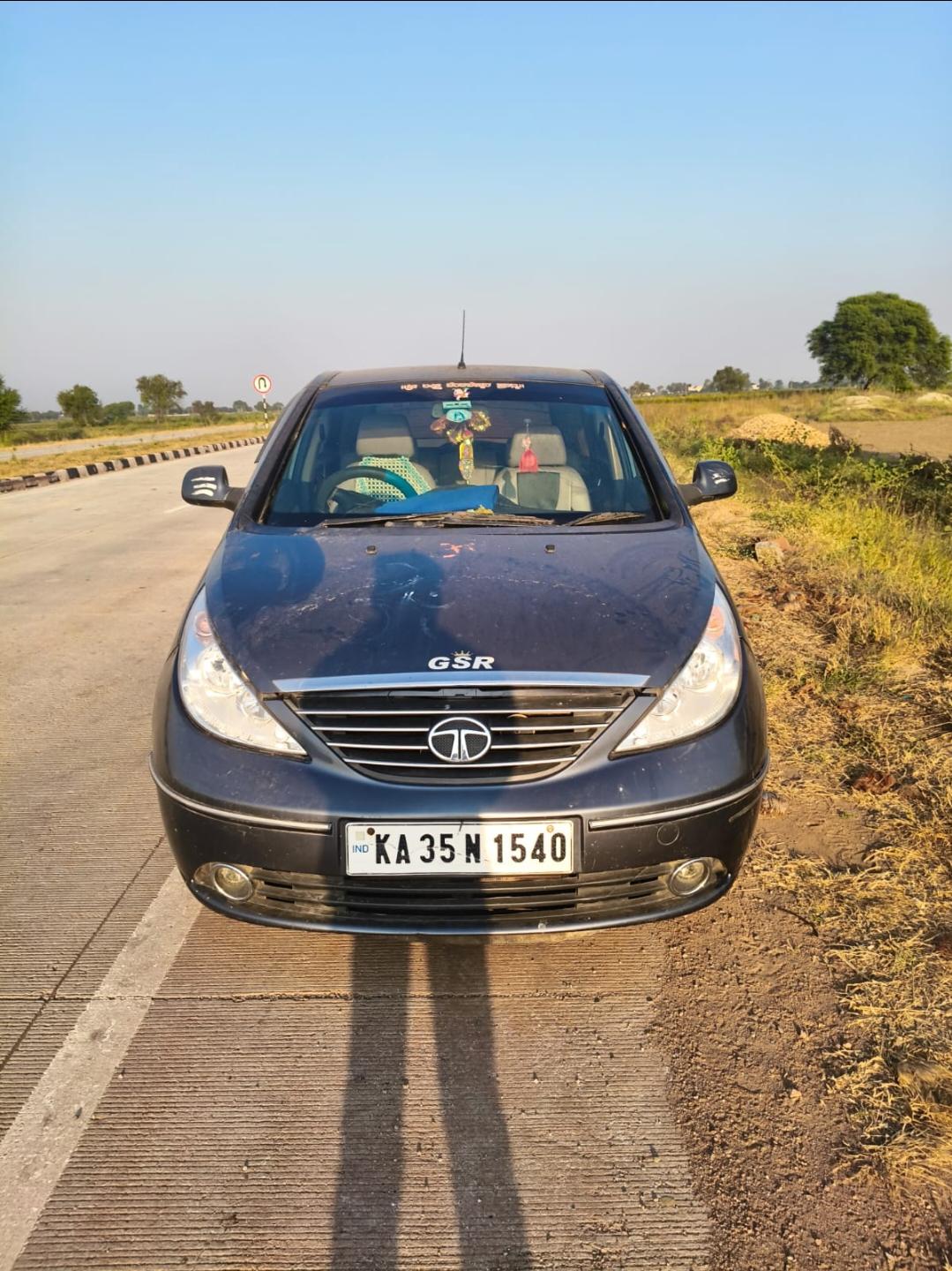 2012 टाटा इंडिका विस्टा VX Tech Quadrajet BS4 2012 टाटा इंडिका विस्टा VX Tech Quadrajet BS4