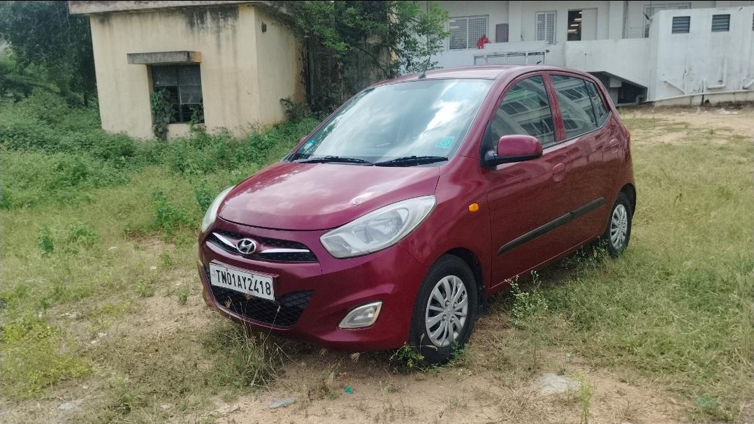 2015 ह्युंडई आई10 Sportz 1.1 iRDE2 2015 ह्युंडई आई10 Sportz 1.1 iRDE2