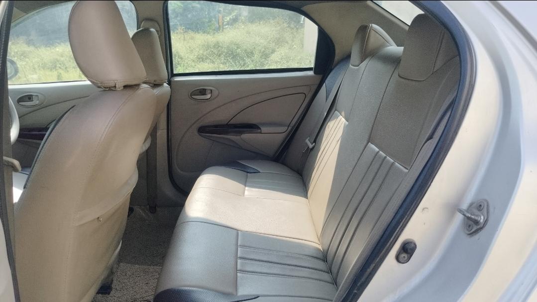 यूज़्ड 2014 टोयोटा इटिऑस, Perandapalli, Hosur 16 यूज़्ड 2014 टोयोटा इटिऑस, Perandapalli, Hosur 16