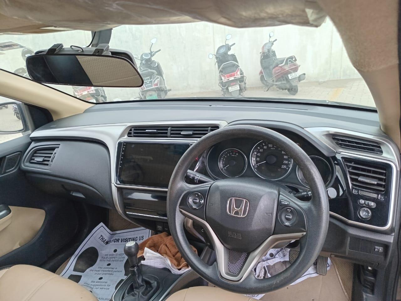 यूज़्ड 2014 होंडा सिटी, Bagadganj, Nagpur 11 यूज़्ड 2014 होंडा सिटी, Bagadganj, Nagpur 11