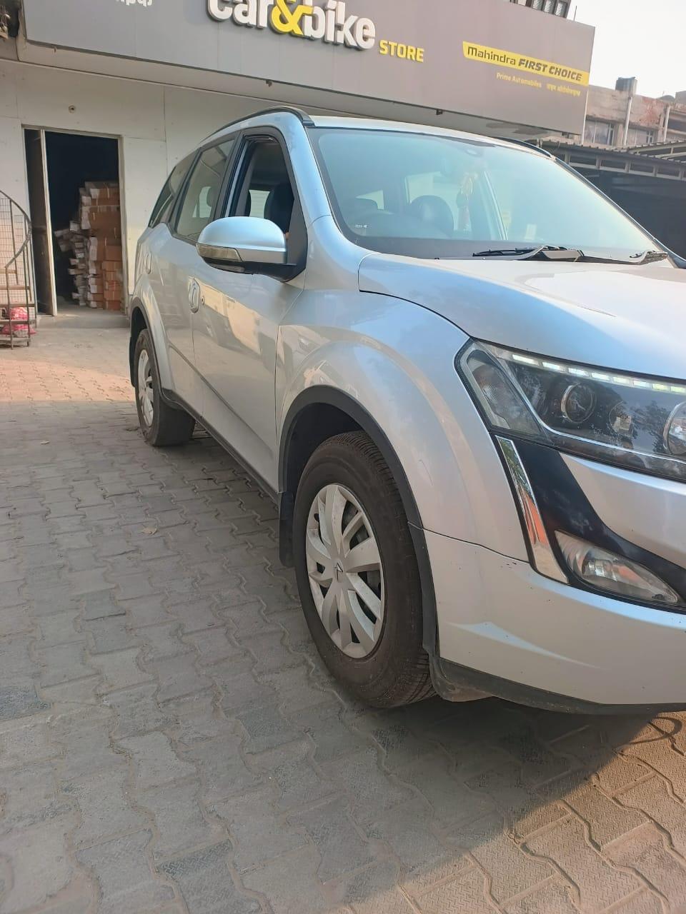 यूज़्ड 2019 महिंद्रा एक्सयूवी500, Faridabad Sector 7, Faridabad 6 यूज़्ड 2019 महिंद्रा एक्सयूवी500, Faridabad Sector 7, Faridabad 6