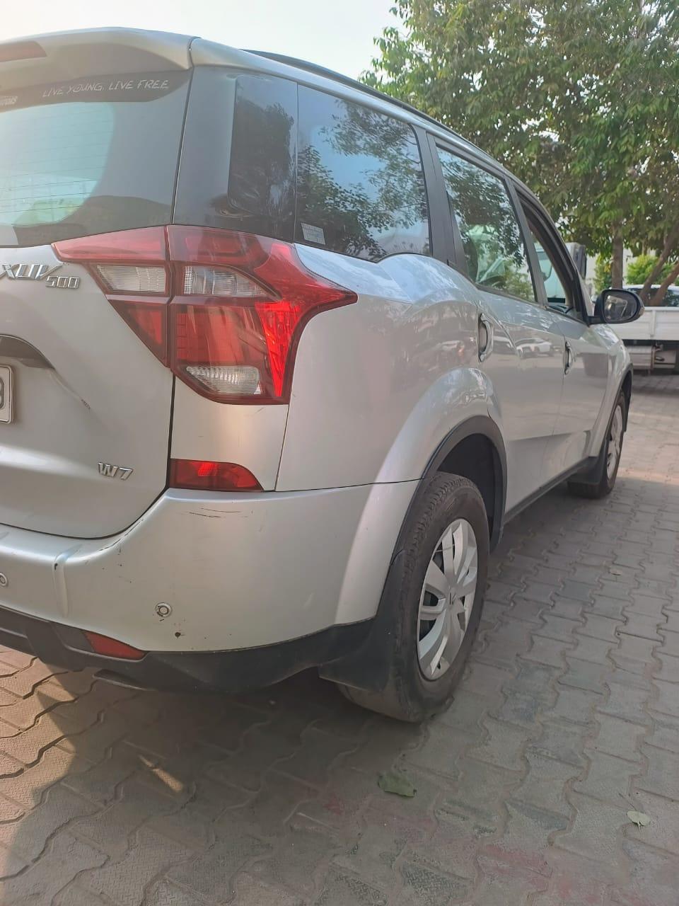यूज़्ड 2019 महिंद्रा एक्सयूवी500, Faridabad Sector 7, Faridabad 4 यूज़्ड 2019 महिंद्रा एक्सयूवी500, Faridabad Sector 7, Faridabad 4