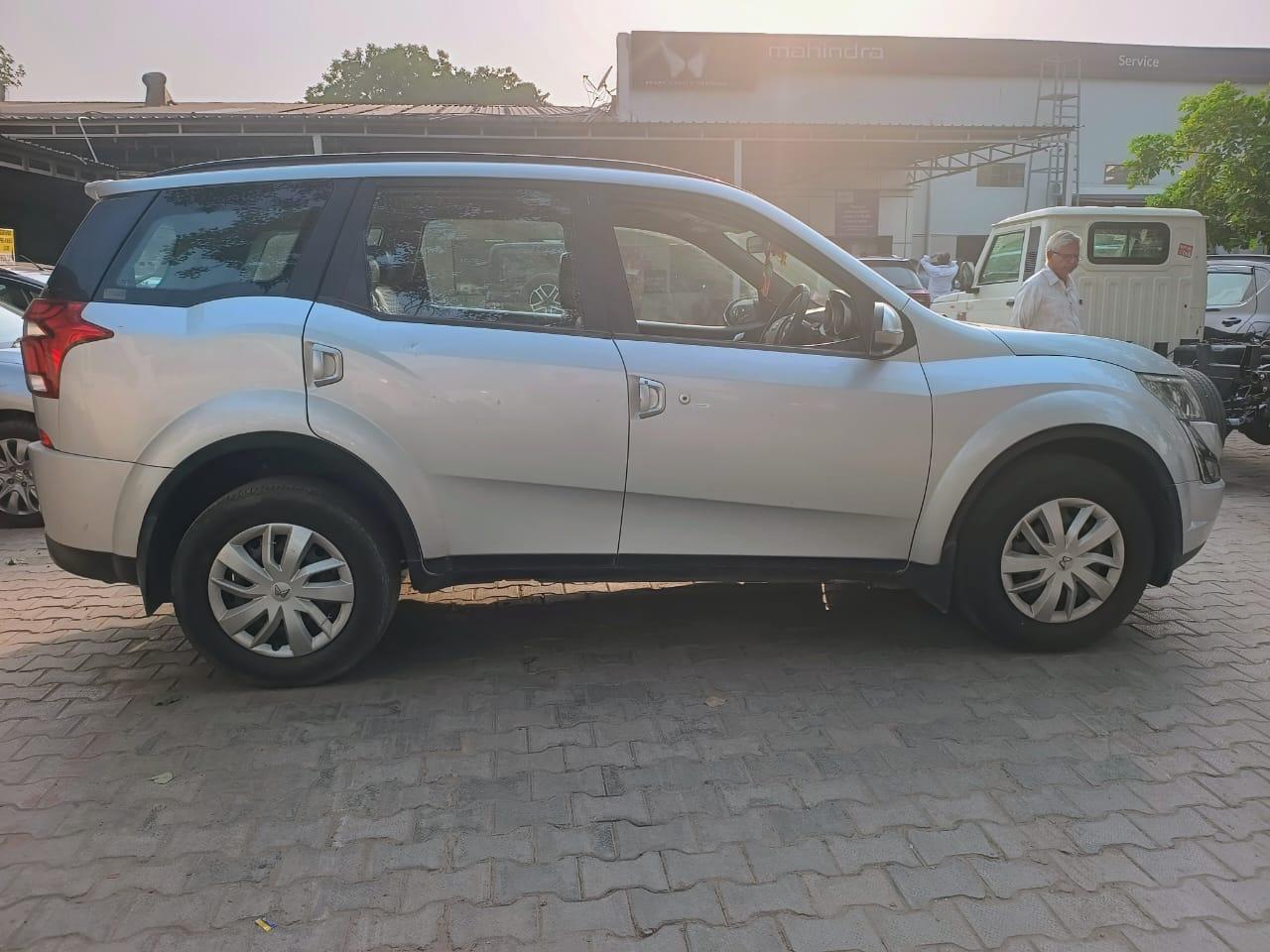 यूज़्ड 2019 महिंद्रा एक्सयूवी500, Faridabad Sector 7, Faridabad 5 यूज़्ड 2019 महिंद्रा एक्सयूवी500, Faridabad Sector 7, Faridabad 5