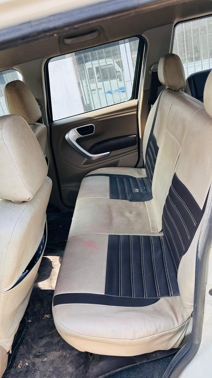 यूज़्ड 2015 महिंद्रा टीयूवी300, Faridabad Sector 7, Faridabad 6 यूज़्ड 2015 महिंद्रा टीयूवी300, Faridabad Sector 7, Faridabad 6