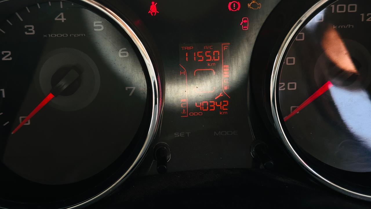 यूज़्ड 2015 महिंद्रा टीयूवी300, Faridabad Sector 7, Faridabad 2 यूज़्ड 2015 महिंद्रा टीयूवी300, Faridabad Sector 7, Faridabad 2