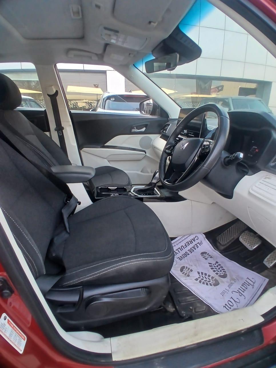 यूज़्ड 2024 महिंद्रा एक्सयूवी 3XO, Faridabad Sector 7, Faridabad 13 यूज़्ड 2024 महिंद्रा एक्सयूवी 3XO, Faridabad Sector 7, Faridabad 13