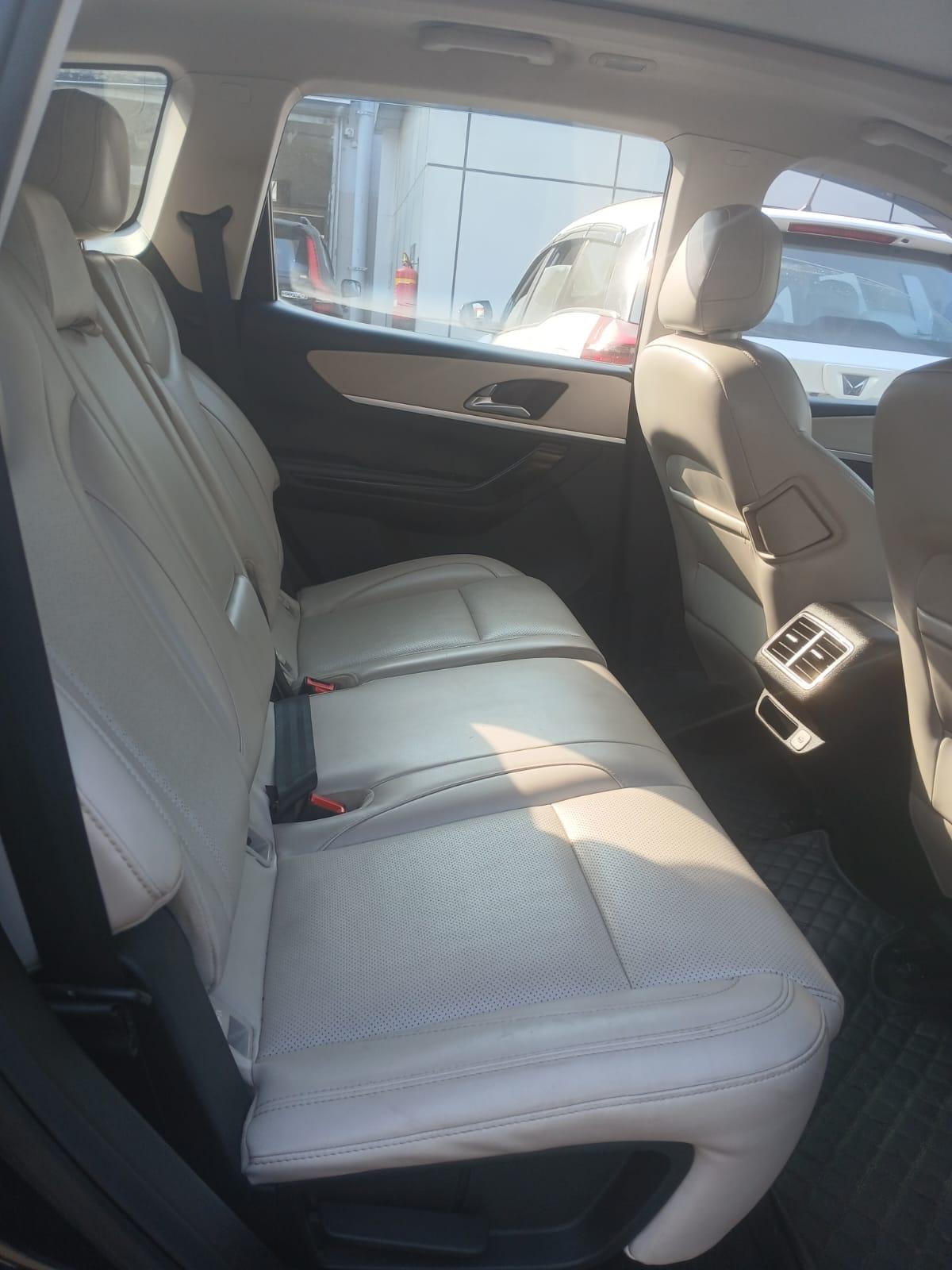 यूज़्ड 2023 महिंद्रा एक्सयूवी700, Faridabad Sector 7, Faridabad 12 यूज़्ड 2023 महिंद्रा एक्सयूवी700, Faridabad Sector 7, Faridabad 12