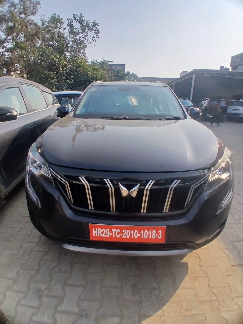 2023 महिंद्रा एक्सयूवी700 AX7 AT AWD Luxury Diesel 7 STR 2023 महिंद्रा एक्सयूवी700 AX7 AT AWD Luxury Diesel 7 STR