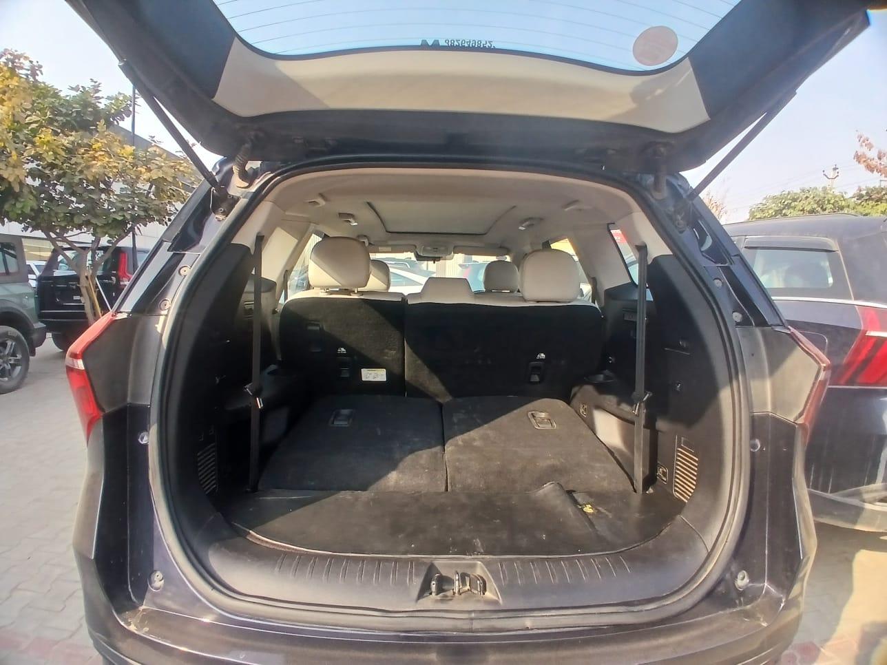 यूज़्ड 2023 महिंद्रा एक्सयूवी700, Faridabad Sector 7, Faridabad 7 यूज़्ड 2023 महिंद्रा एक्सयूवी700, Faridabad Sector 7, Faridabad 7