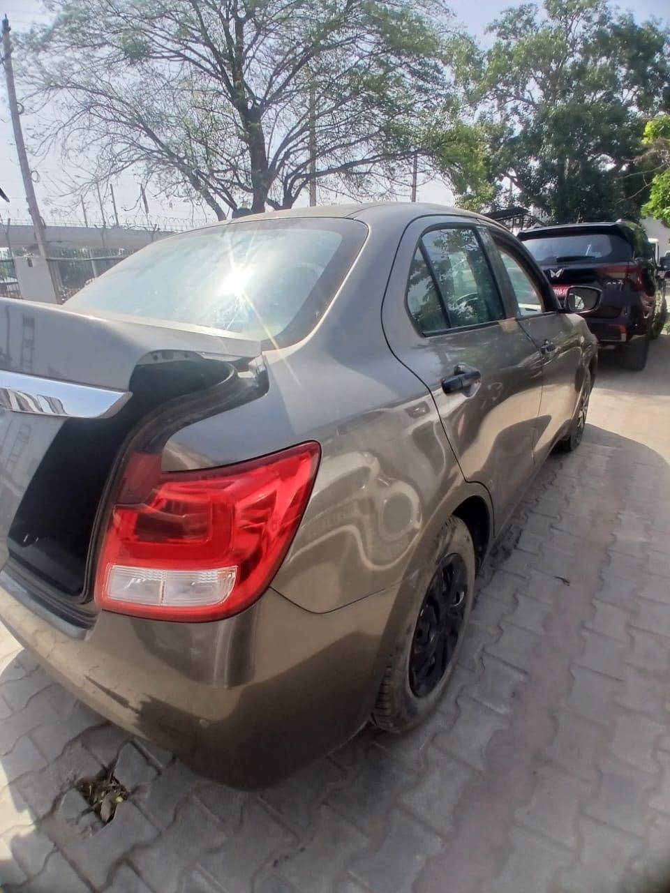 यूज़्ड 2021 मारुति सुजुकी डिजायर, Faridabad Sector 7, Faridabad 4 यूज़्ड 2021 मारुति सुजुकी डिजायर, Faridabad Sector 7, Faridabad 4