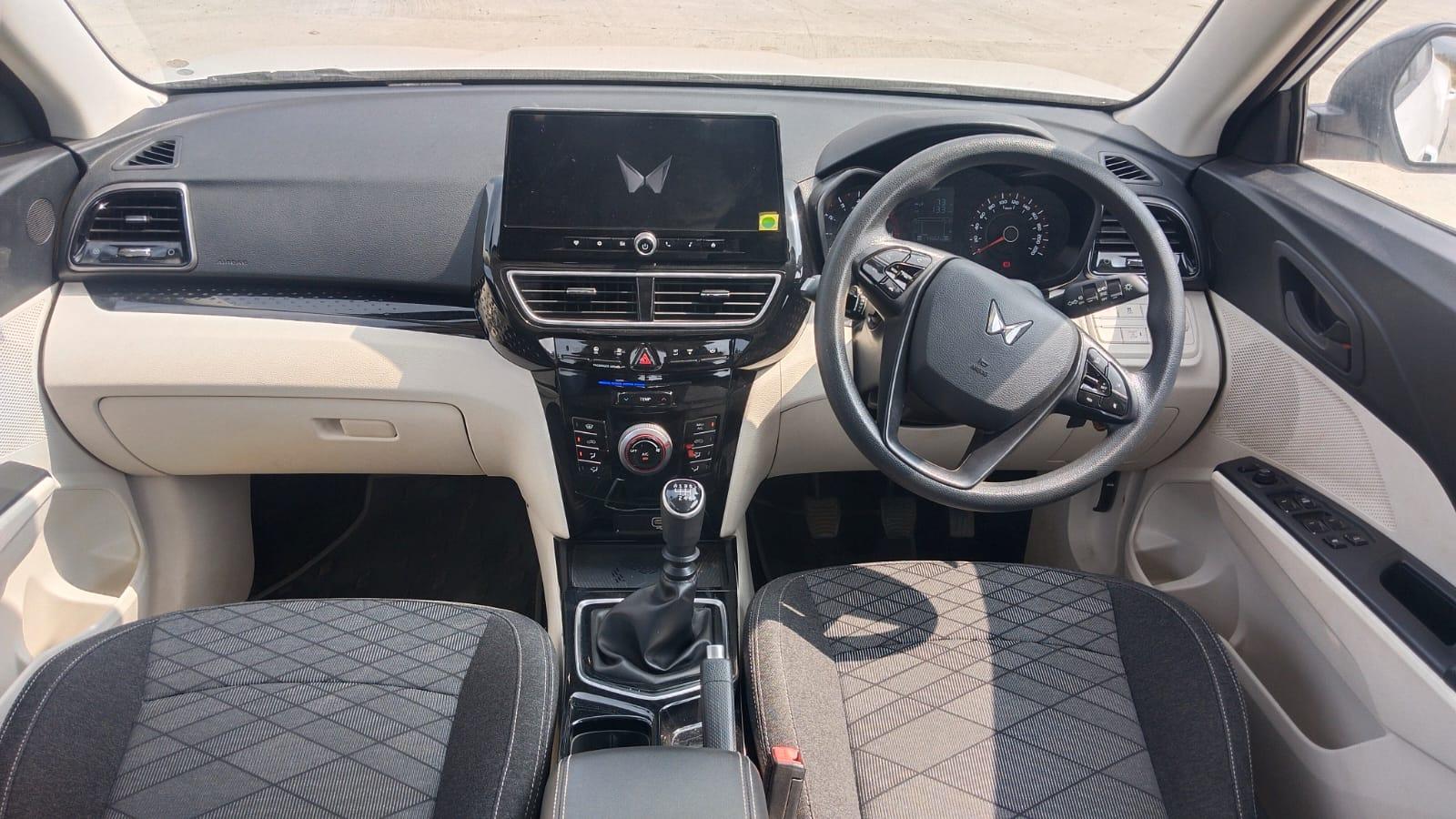 यूज़्ड 2024 महिंद्रा एक्सयूवी 3XO, Vinobanagar Shimoga, Shimoga 12 यूज़्ड 2024 महिंद्रा एक्सयूवी 3XO, Vinobanagar Shimoga, Shimoga 12