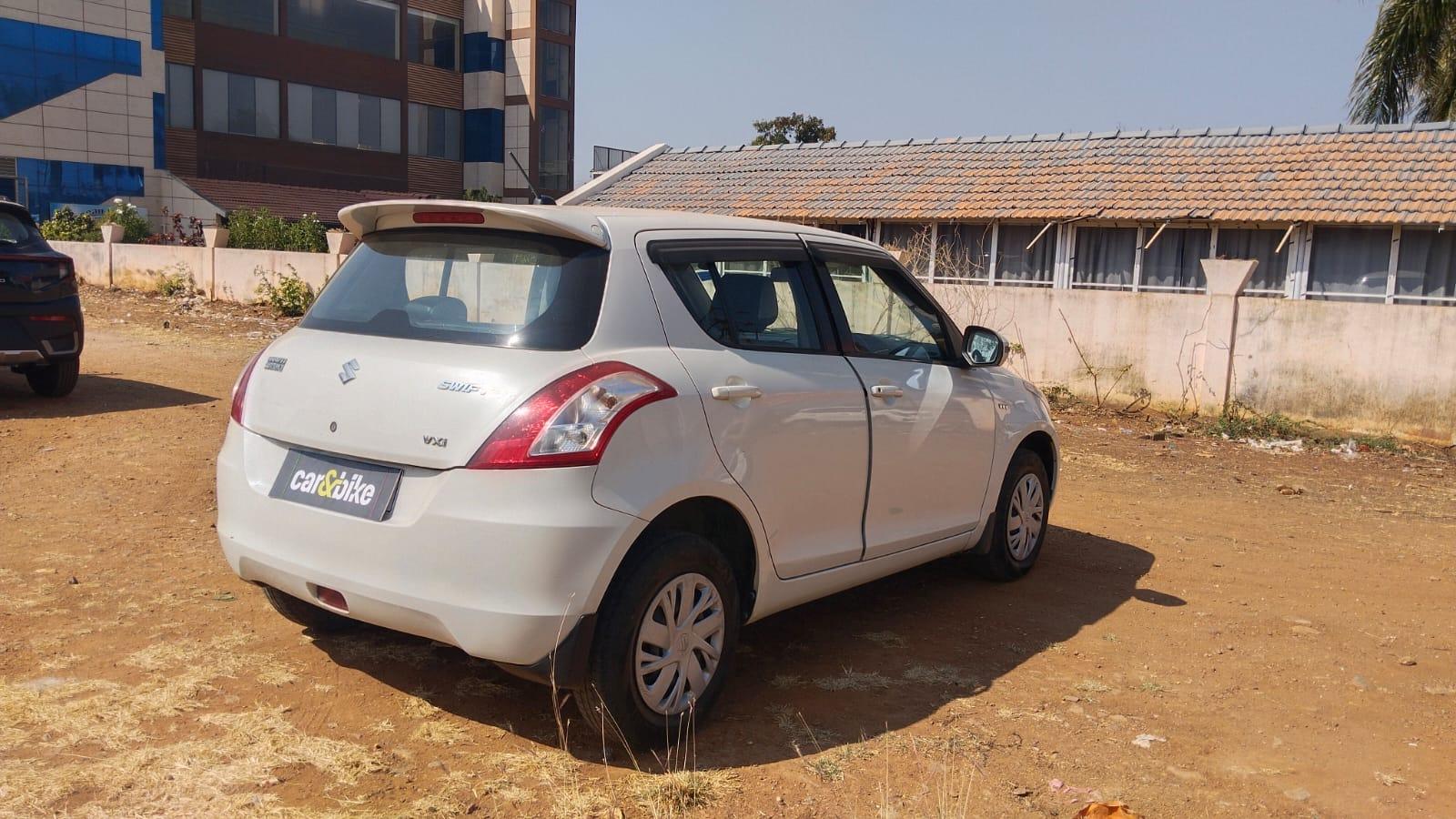 यूज़्ड 2015 मारुति सुजुकी स्विफ्ट, Vinobanagar Shimoga, Shimoga 4 यूज़्ड 2015 मारुति सुजुकी स्विफ्ट, Vinobanagar Shimoga, Shimoga 4